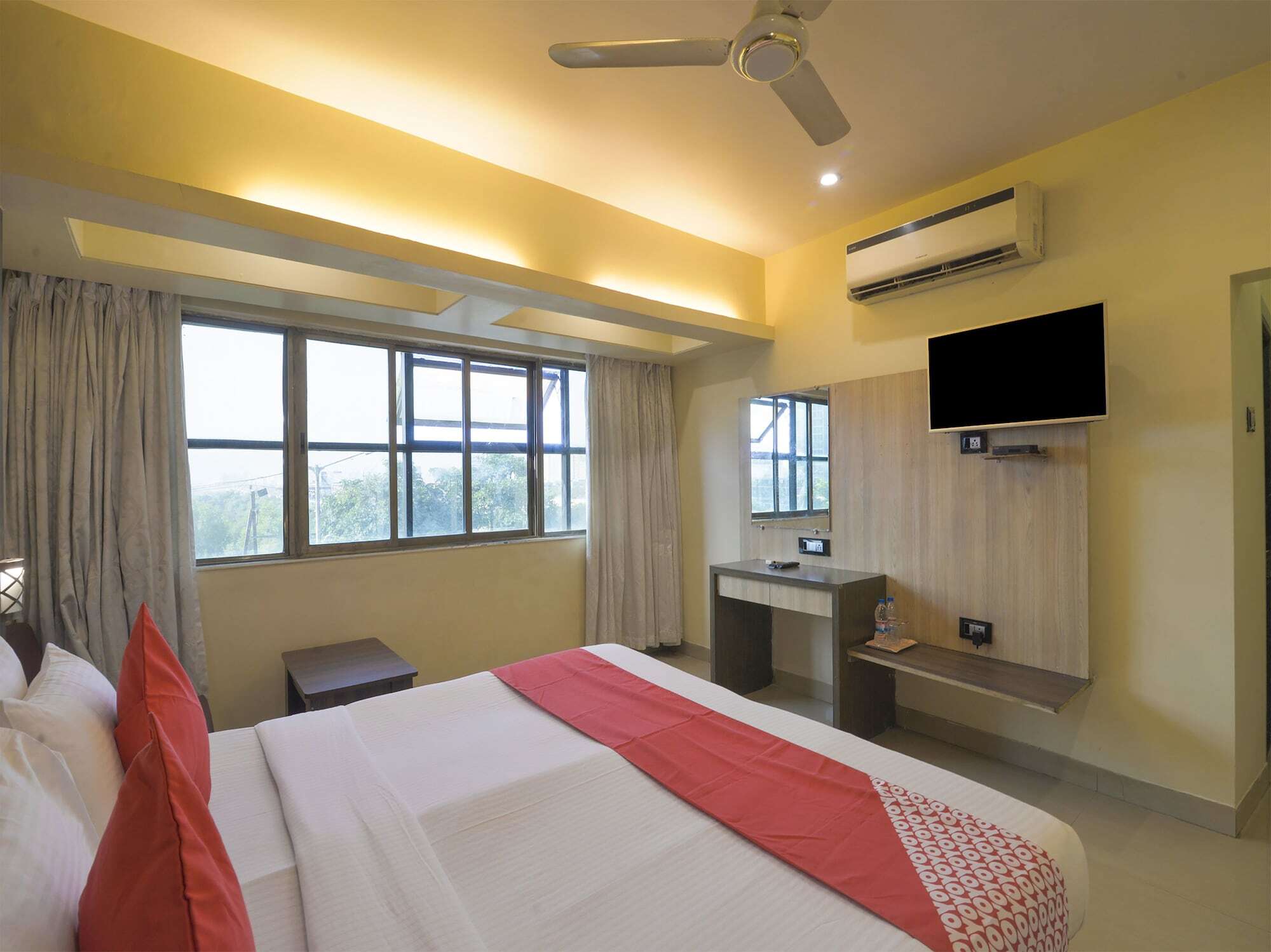 Oyo 3287 Hotel Mansarovar Нави Мумбаи Экстерьер фото